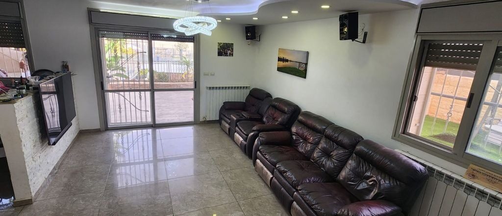 WhatsApp Image 2025-09-17 at 12.15.43 (2)