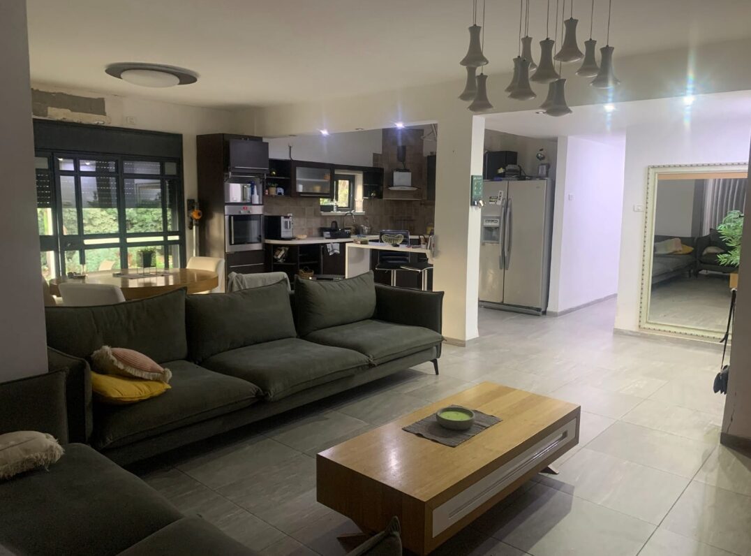 Screenshot_20260331_185545_WhatsAppBusiness