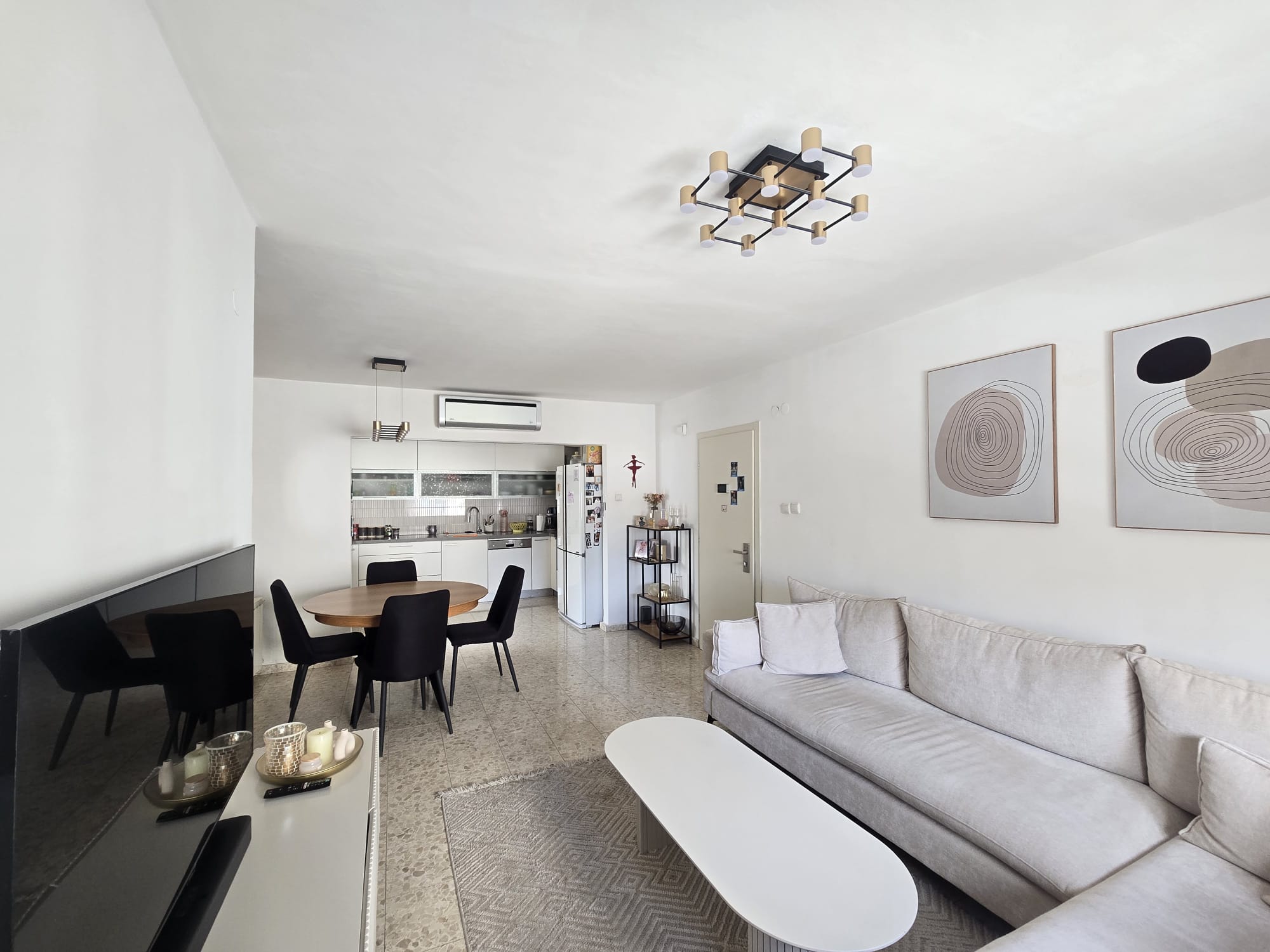 f0b54144-019e-4742-8a84-ec78af2642cd