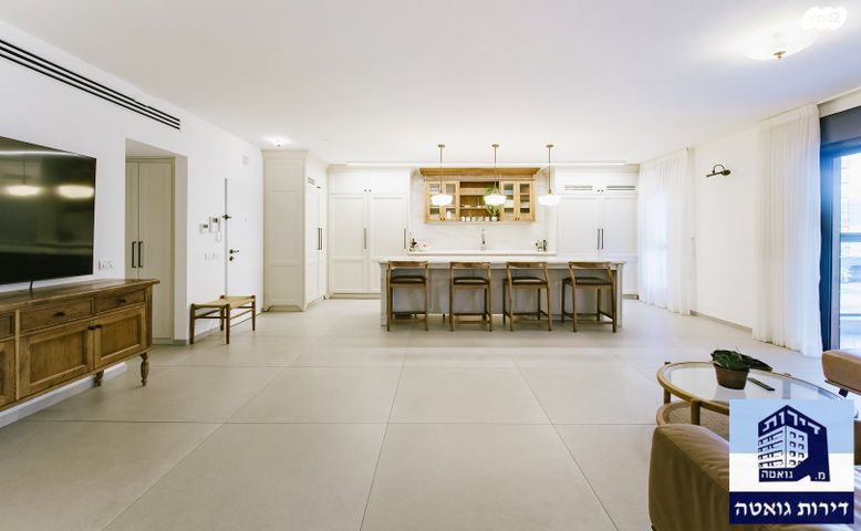 y2_2_ElbVyFf6RU_20250921