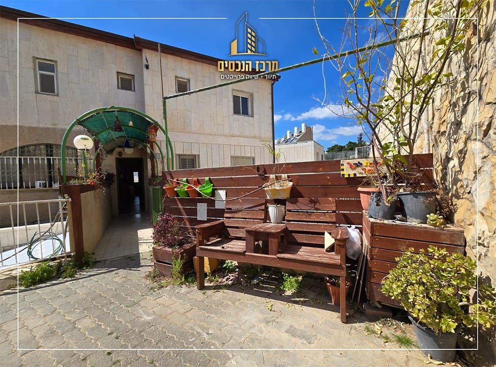 7d8f5a40-6c12-4b33-8a63-91f5e0450ed5