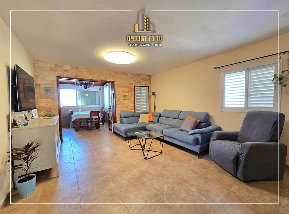 f311c910-5be5-47c6-9ae9-caec7c60a7ee