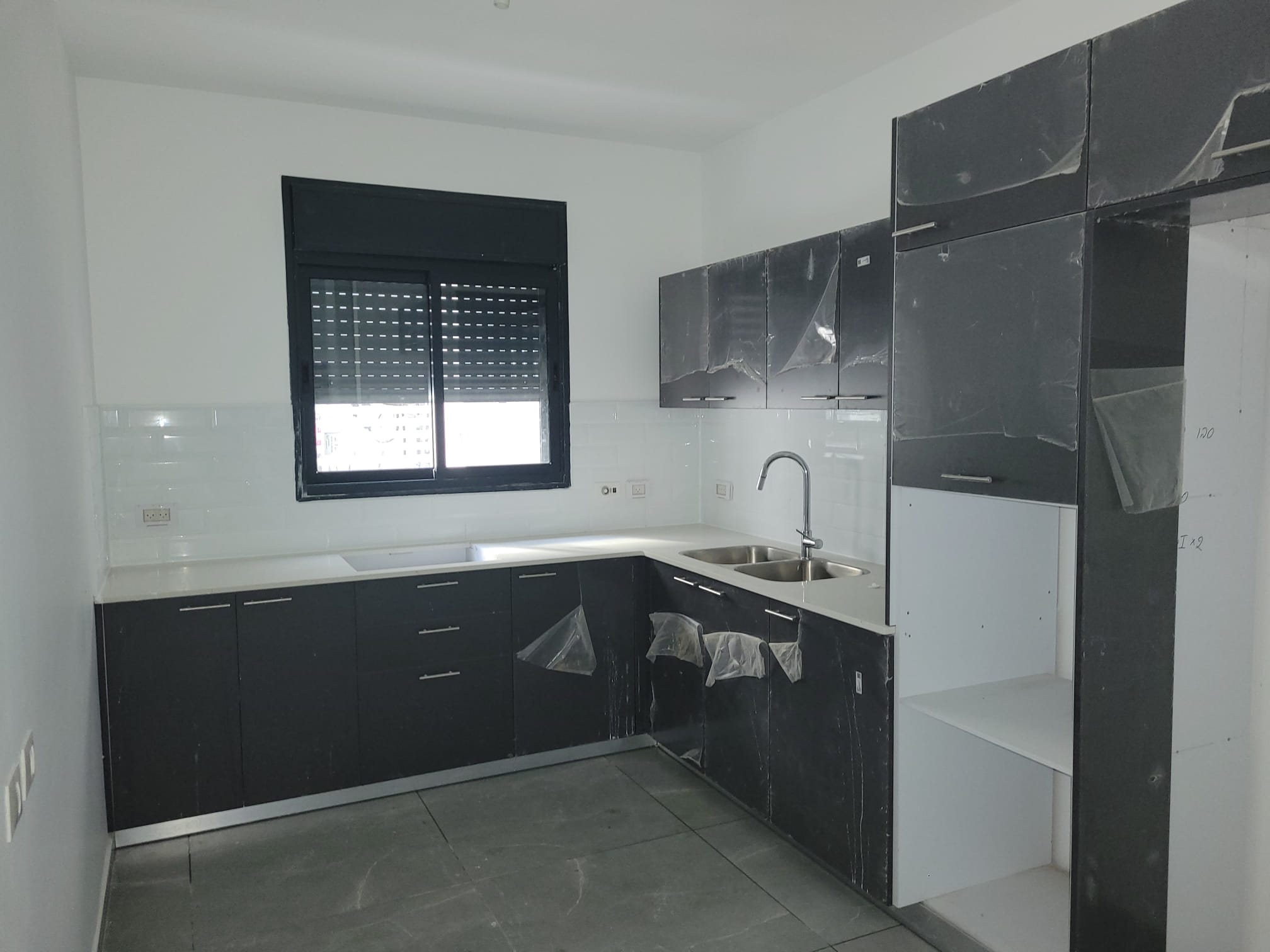 eadee379-ac5f-4f54-b35d-101e1896eba2